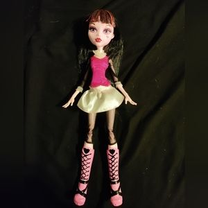 Mattel Monster High Frightfully Tall Ghouls Draculaura Doll